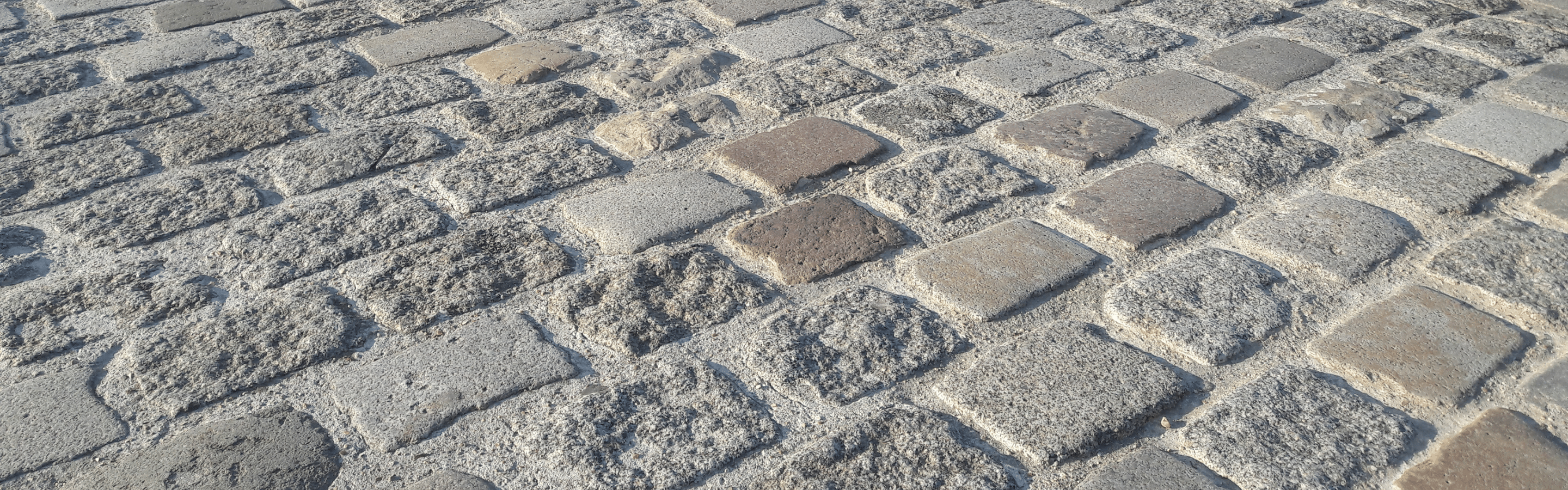 Reclaimed granite Paris setts