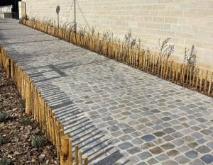 Pavés anciens en grès scié