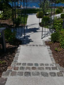 Paris reclaimed granite setts - stair riser & nosing