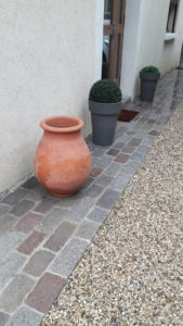 Abords du cottage en pavés en granit de Paris
