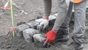 Laying driveway cobbles