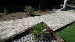 Driveway_sandstone_cobbles