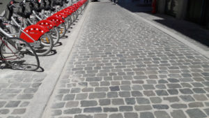Sawn Lyon granite setts
