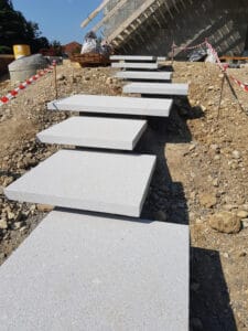 Landind steps on plots