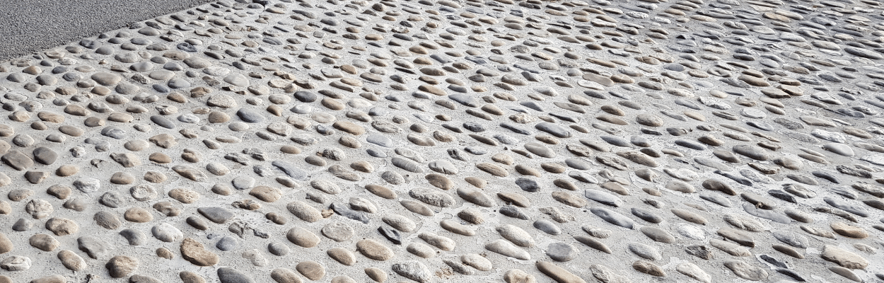 Callade What is a pebble calade? Origin of the French Provençal Pebble Calade