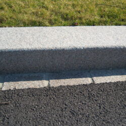 Bordure en granit