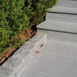 Bordure rustique en granit