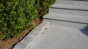 Bordure rustique en granit