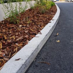 Bordure de massif en granit